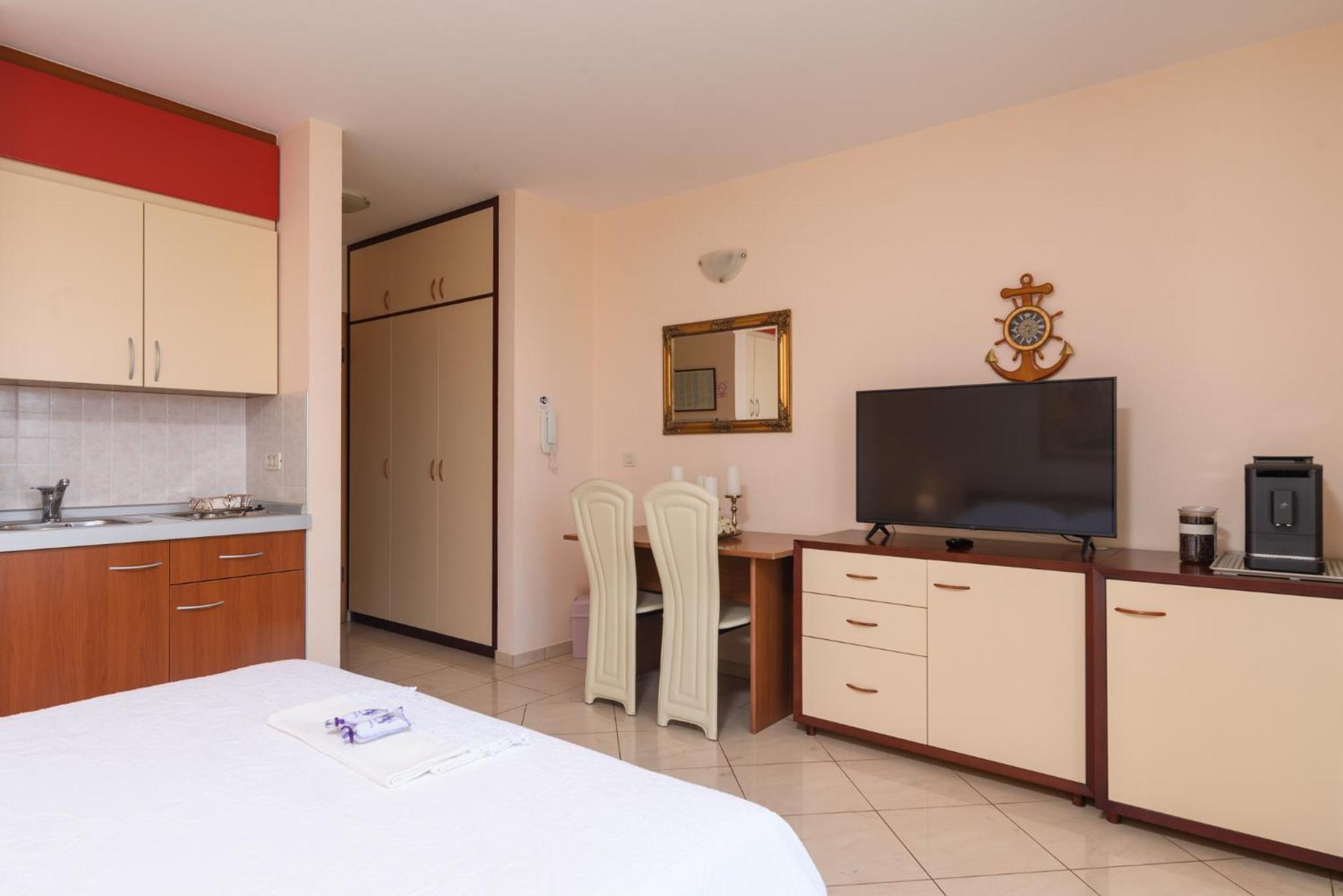 Apartments Jozic Trogir Exteriör bild