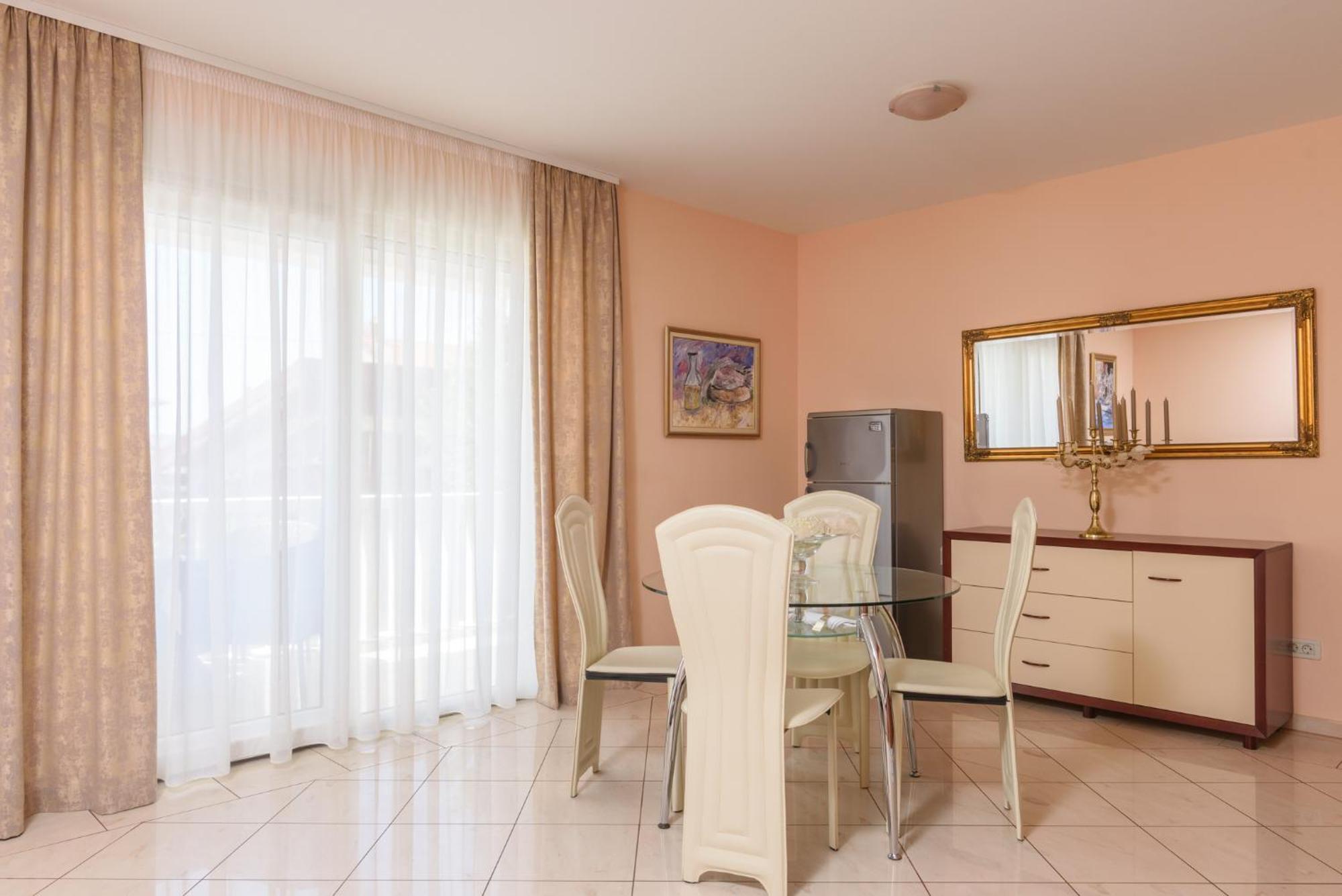 Apartments Jozic Trogir Exteriör bild