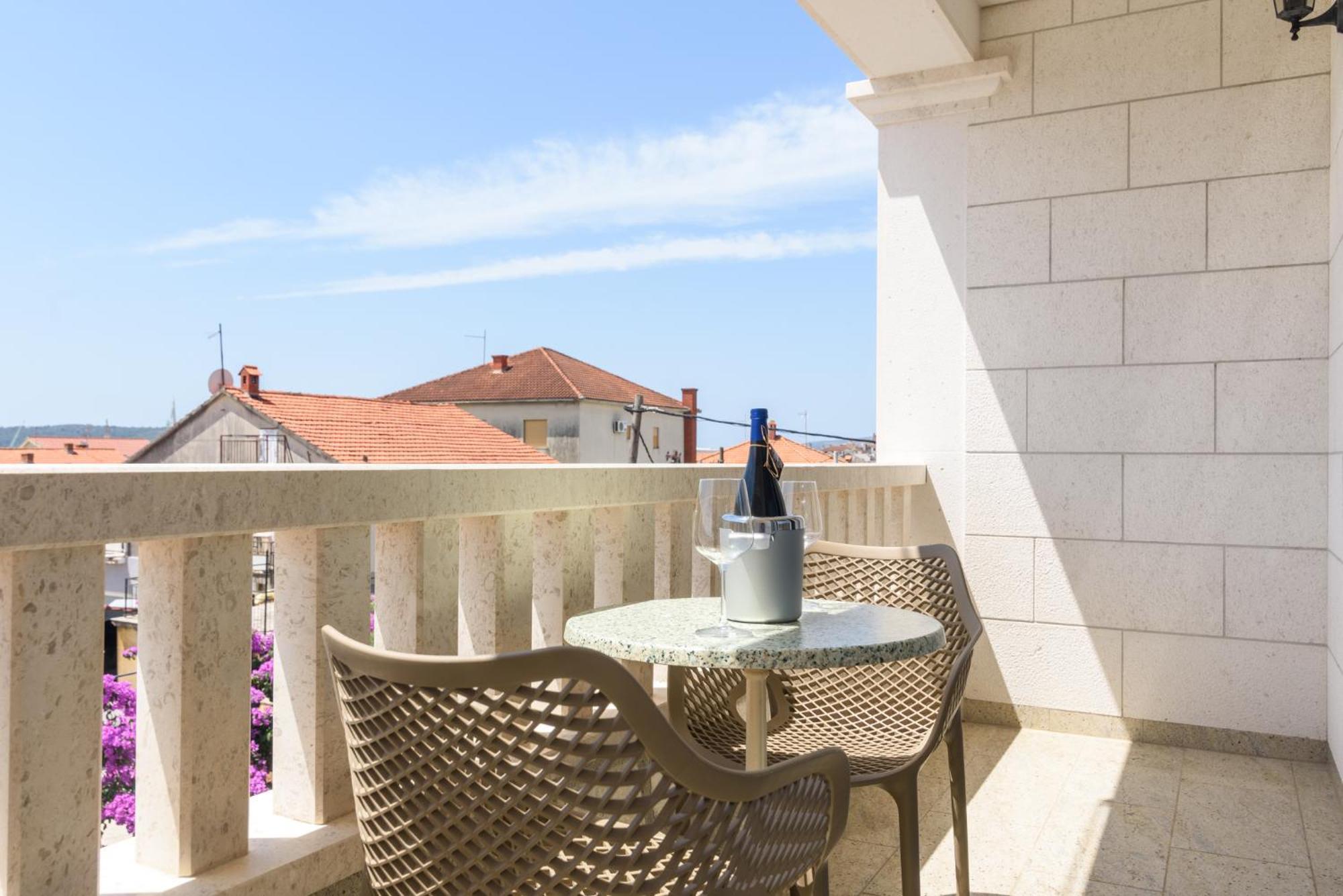 Apartments Jozic Trogir Exteriör bild