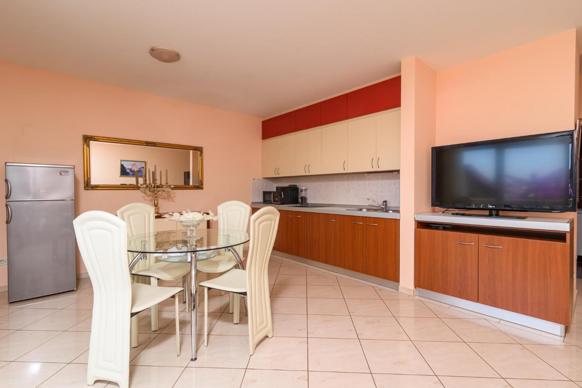 Apartments Jozic Trogir Exteriör bild
