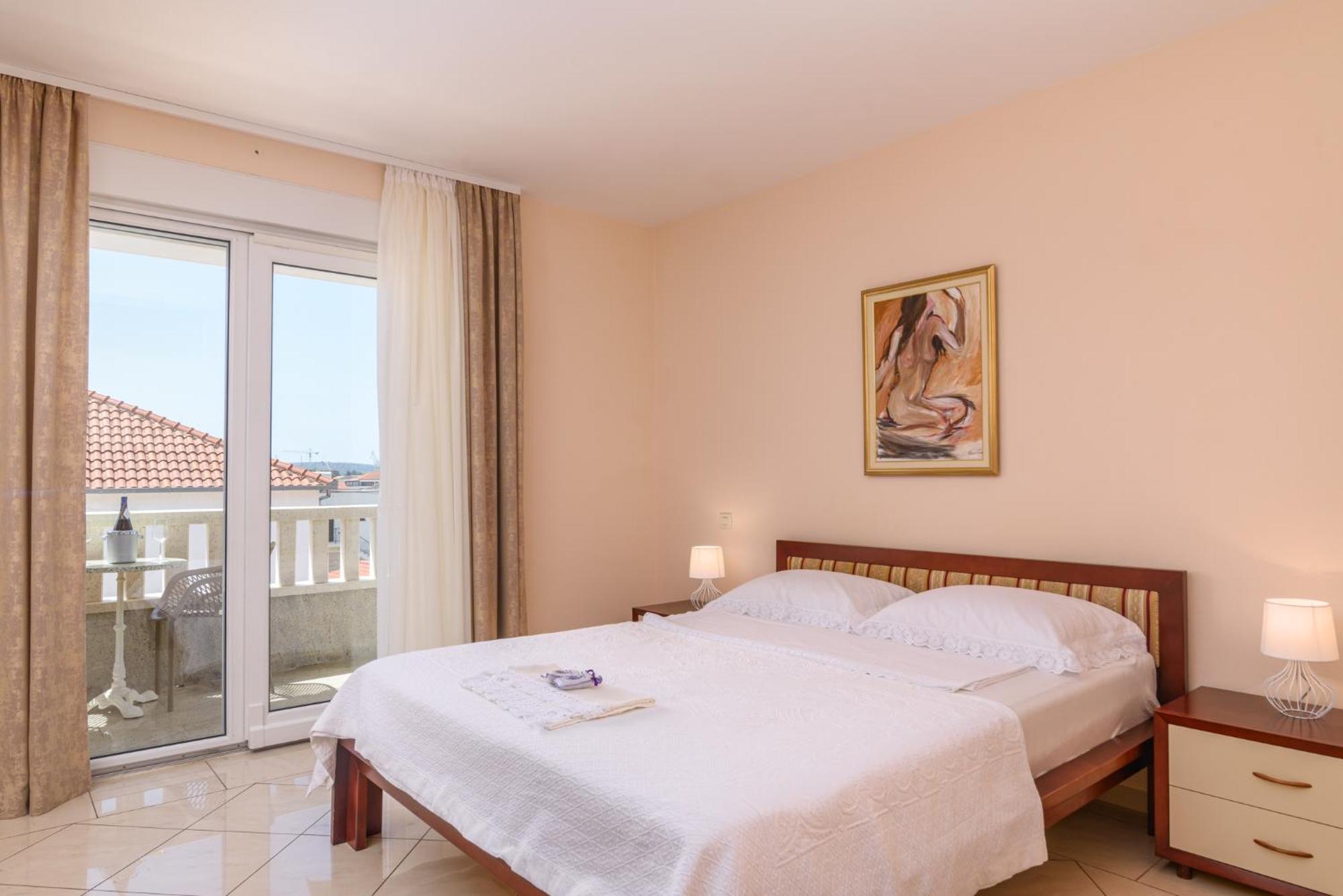 Apartments Jozic Trogir Exteriör bild