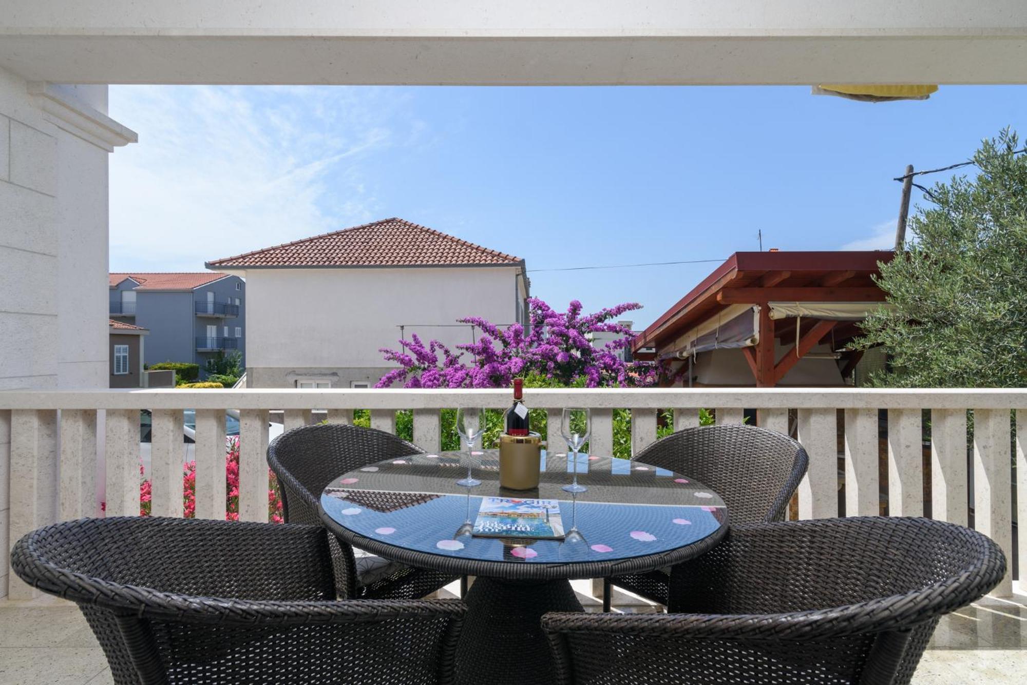 Apartments Jozic Trogir Exteriör bild