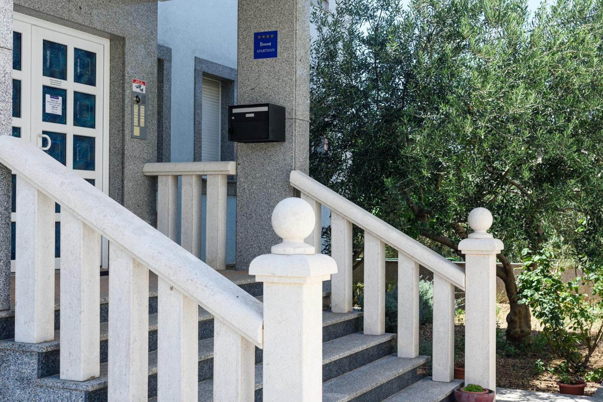 Apartments Jozic Trogir Exteriör bild