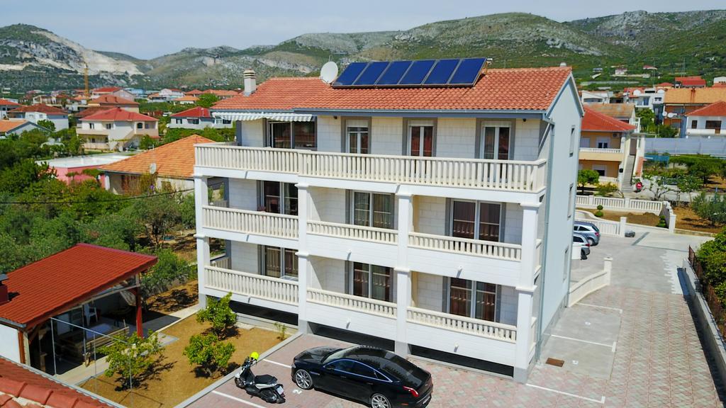 Apartments Jozic Trogir Exteriör bild