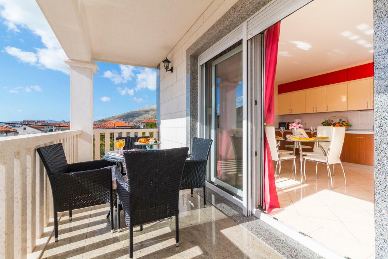 Apartments Jozic Trogir Exteriör bild